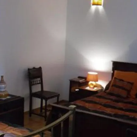 Accueillante Maison Familiale Avec Terrasse Et Confortables A Montigny-les-vaucouleurs - Fr-1-585-110