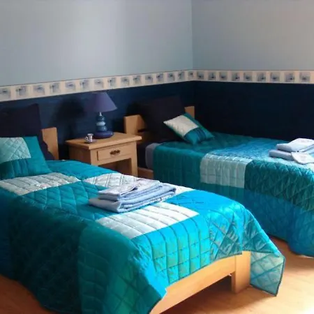 Accueillante Maison Familiale Avec Terrasse Et Confortables A Montigny-les-vaucouleurs - Fr-1-585-110