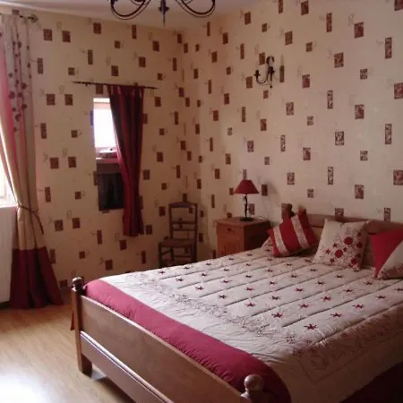 Accueillante Maison Familiale Avec Terrasse Et Confortables A Montigny-les-vaucouleurs - Fr-1-585-110 Houdelaincourt